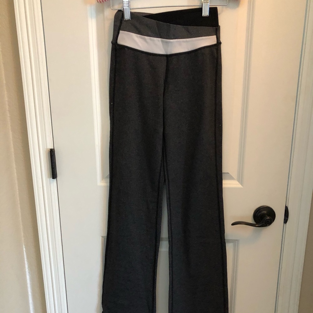 Lululemon Astro Pant size 2